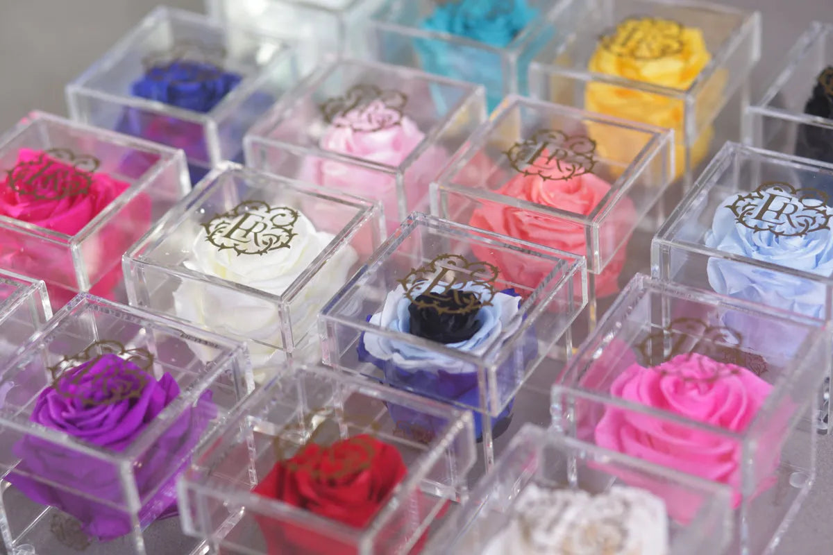 Madison Mini Roses Gift Box in Barbie-lish - Image 3