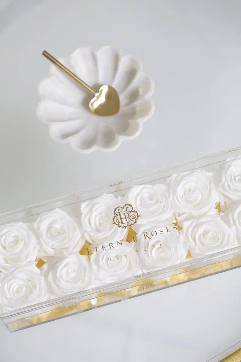 Madison Gold Twelve Roses Gift Box - Image 3
