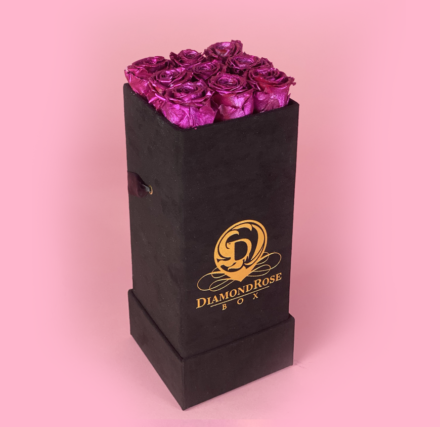 The Nine Carat Roses In a Velvet Box - Image 11