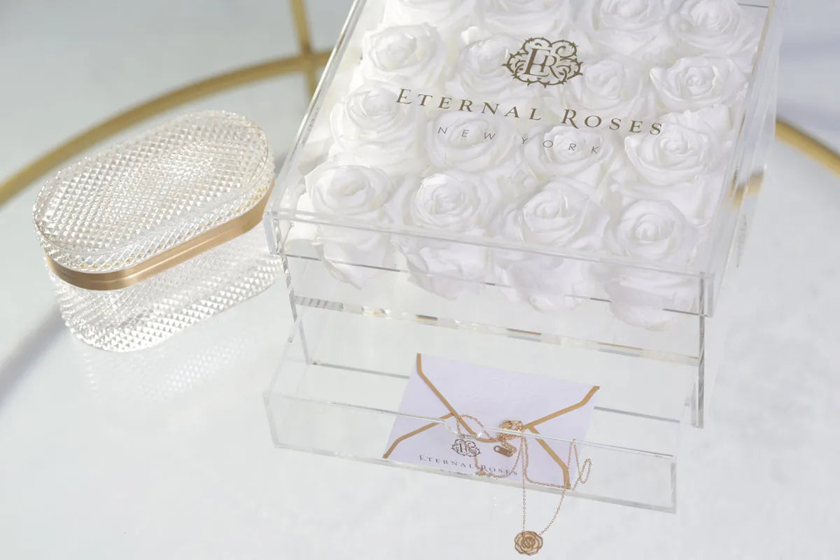 Madison Sixteen Rose Gift Box - Image 3