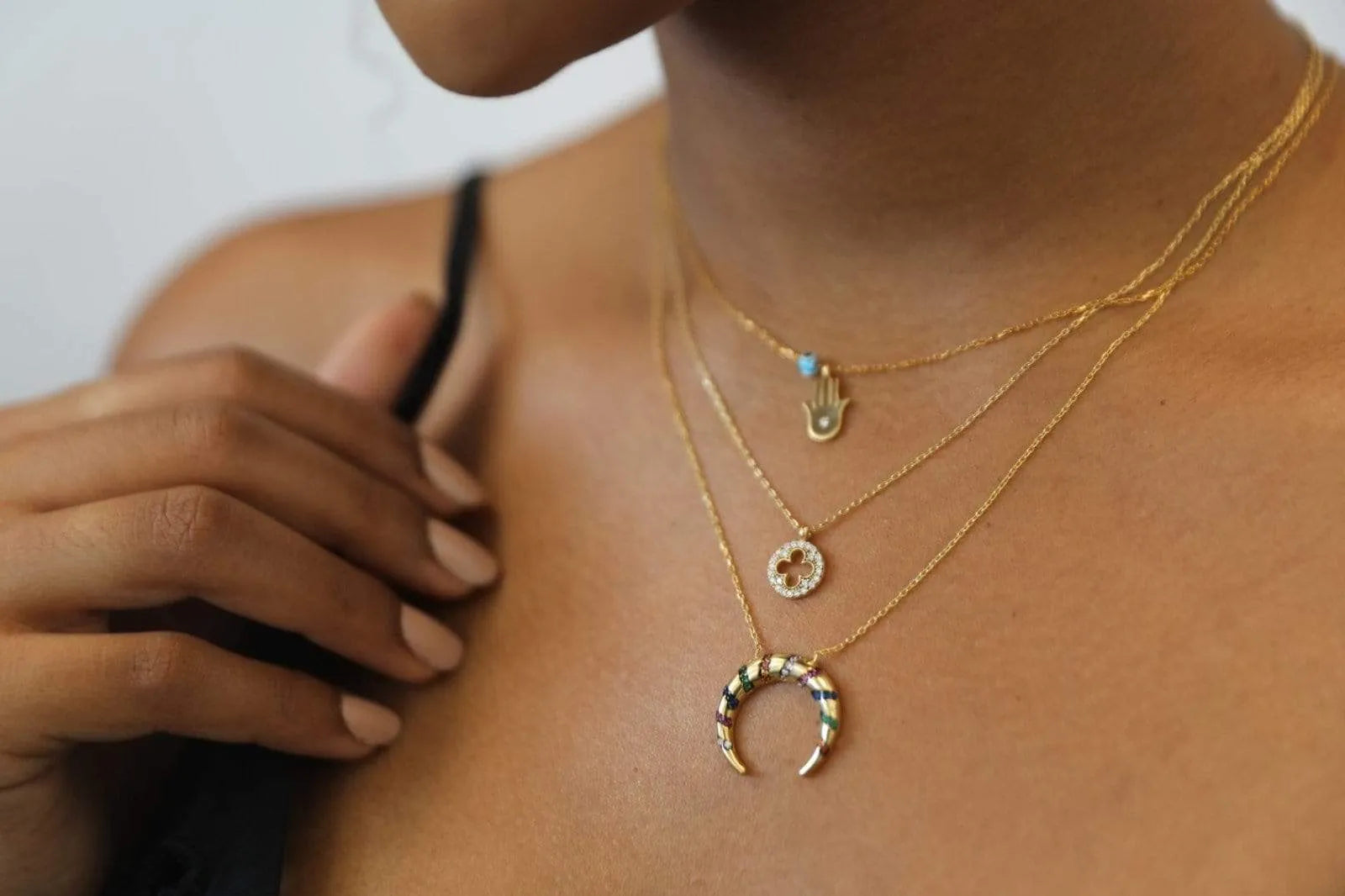 Clover Pave Necklace - Image 4