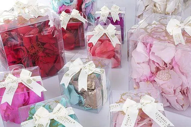 Eternal RosesĀ® Luxury Scented Petals Large | Gift Petal Box - Image 3