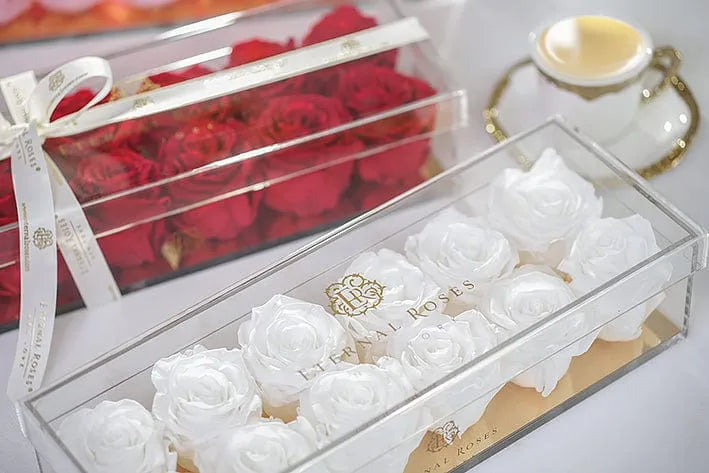 Madison Gold Twelve Roses Gift Box - Image 5