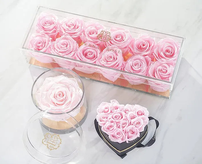 Madison Gold Twelve Roses Gift Box - Image 4