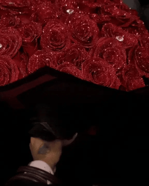 Glitter Rose Bouquet - Image 2