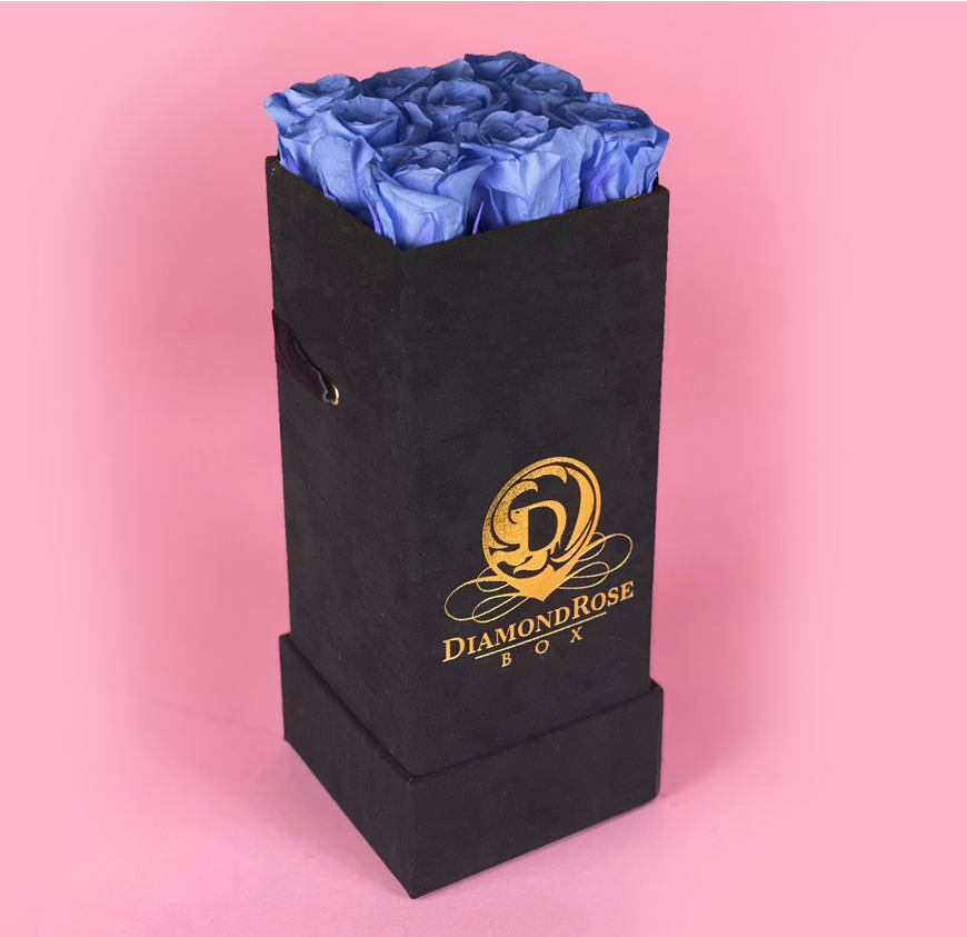 The Nine Carat Roses In a Velvet Box - Image 20